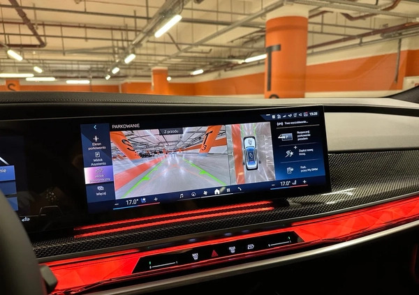 BMW Seria 7 cena 689000 przebieg: 4151, rok produkcji 2023 z Toruń małe 562